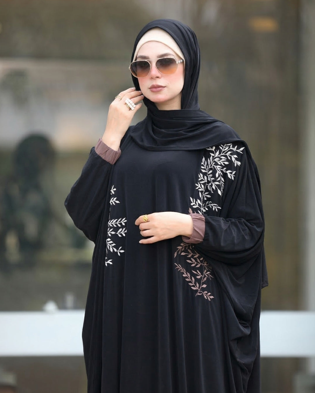 إسدال اي تي واي بتطريز يدوي – 070