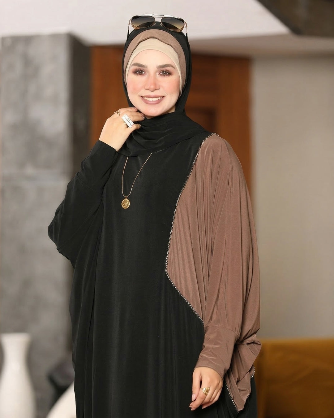 إسدال اي تي واي مطعم بصرما أسود جولد – 073